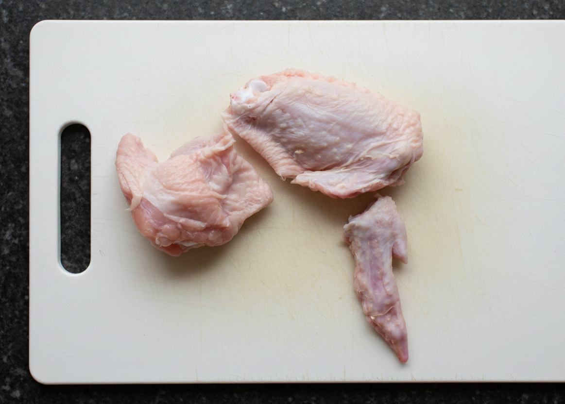 Flat drum and tip of a chicken wing